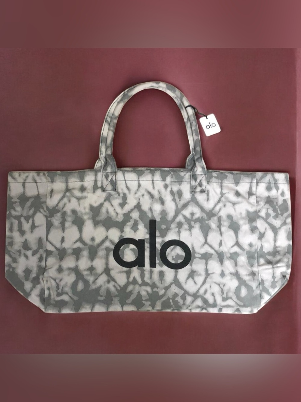 ⭐️ALO Yoga Gray & White Tie-Dye Canvas Tote